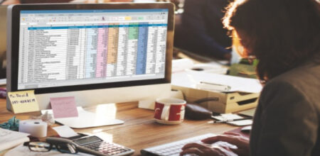 An image representing the new trends of accouting softwares using by a accountant